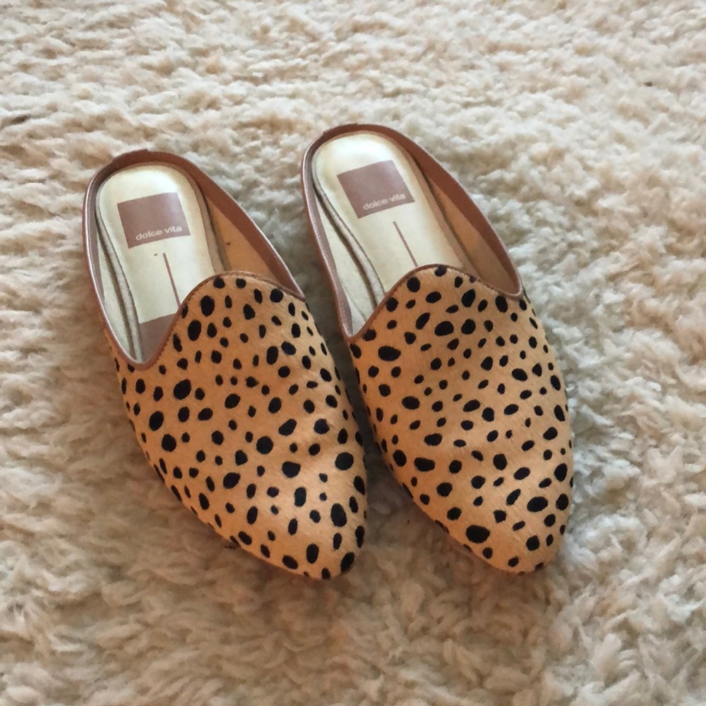 Dolce Vita leopard flats